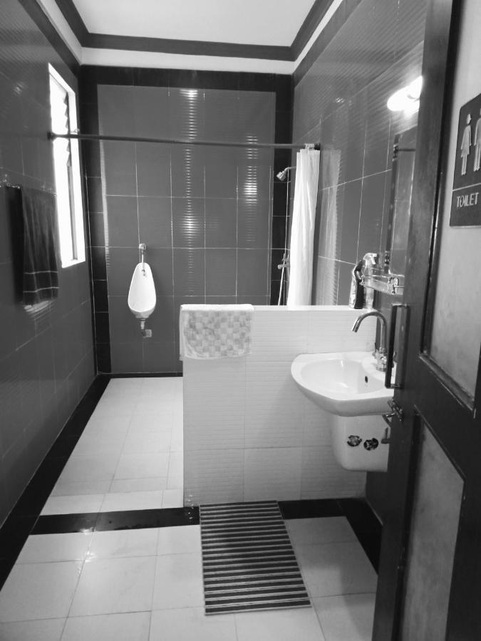 Monkey Bunky-3Monkeys Backpacker'S Hostel Kathmandu Esterno foto